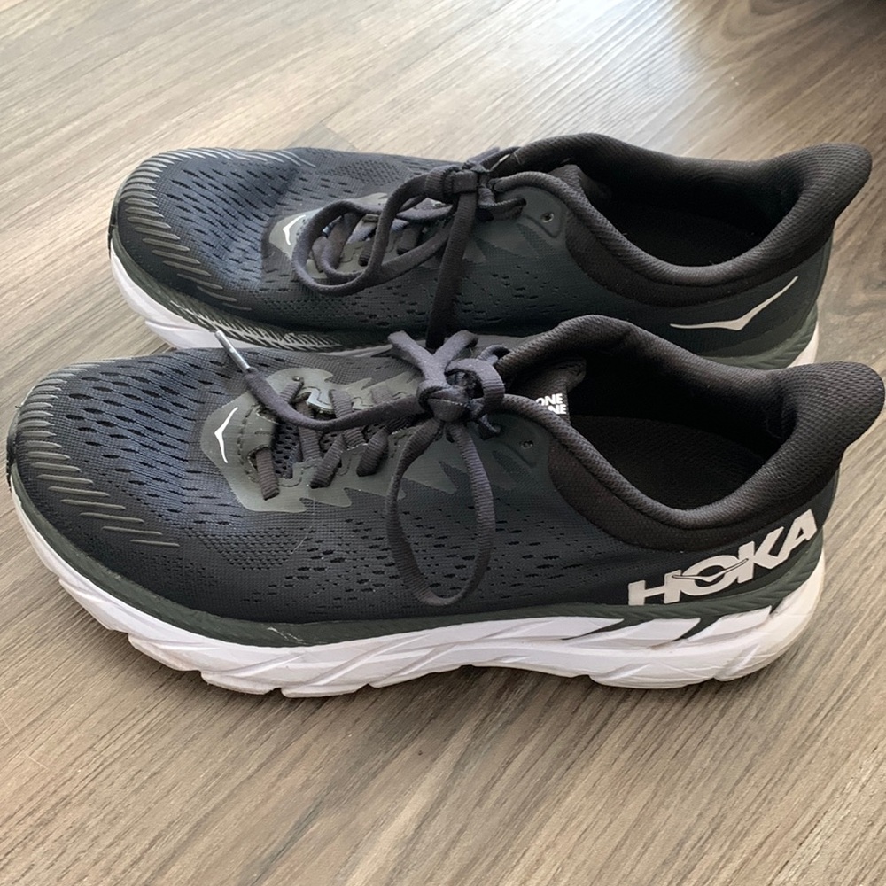 HOKA One Clifton 7 (Size 8)